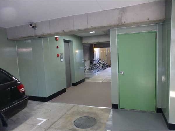 地下鉄名城線 上前津駅 徒歩9分 7階建 築36年の外観写真