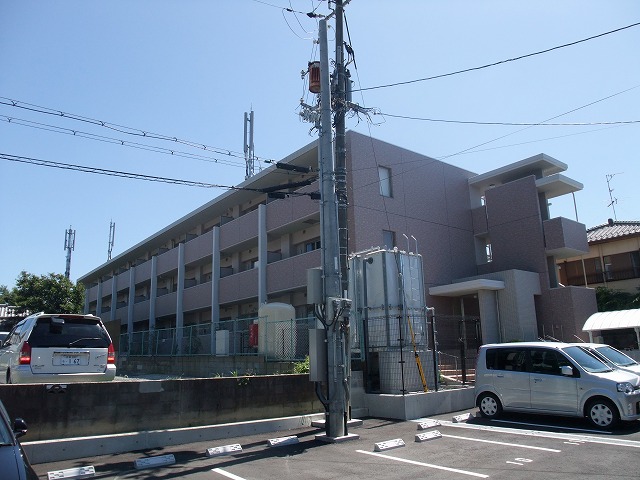 宇治市神明のマンションの建物外観