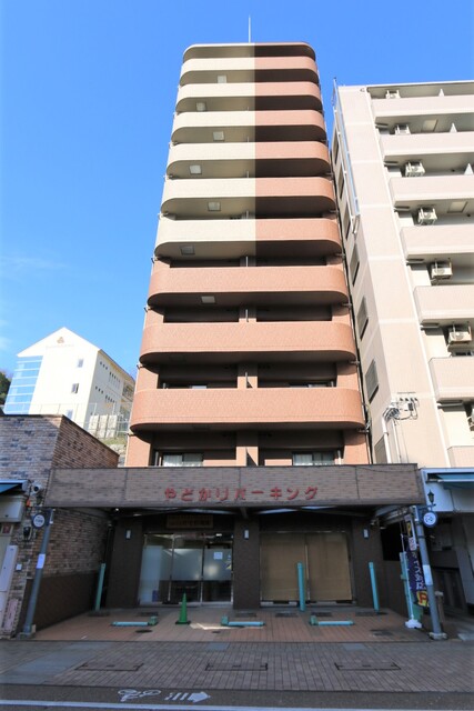 松山市大街道のマンションの建物外観