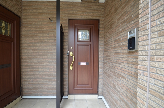 エントランス　玄関前