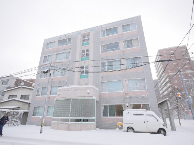 北海道札幌市中央区北二条西２４（マンション）の賃貸物件の外観