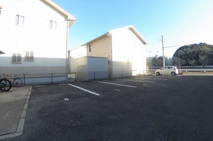 駐車場　駐車場