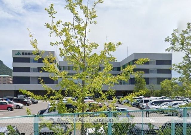 病院　香川県厚生農業協同組合連合会　屋島総合病院（病院）まで782m