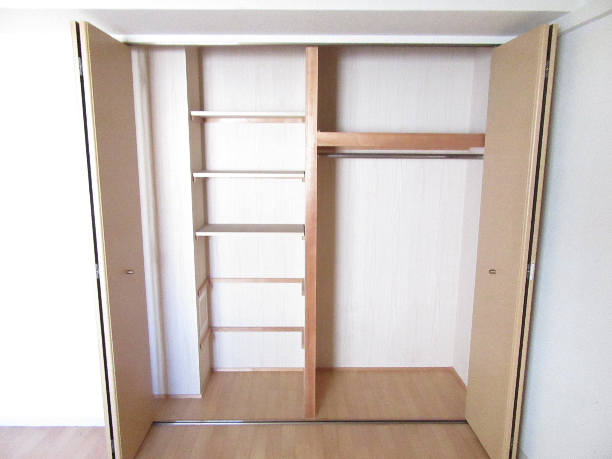 収納　室内は現状を優先します