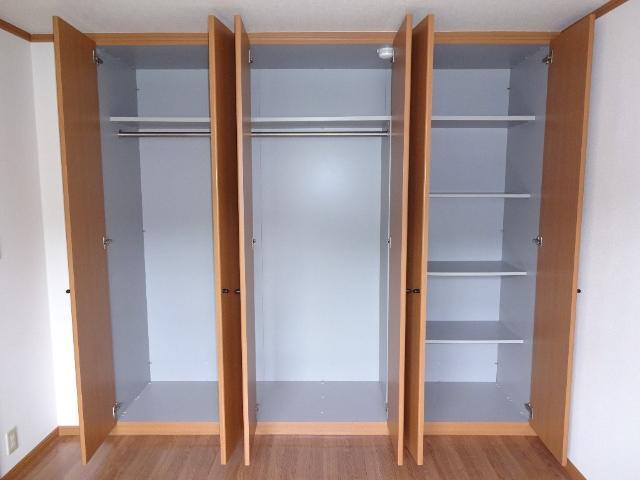 収納　クローゼット
