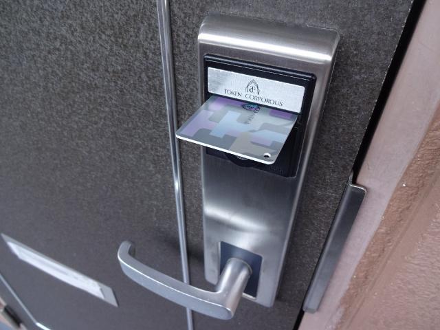 玄関　カードキー