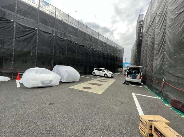 駐車場　エントランス
