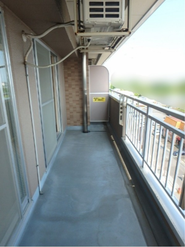 バルコニー　図面と現状に相違がある場合には現状を優先