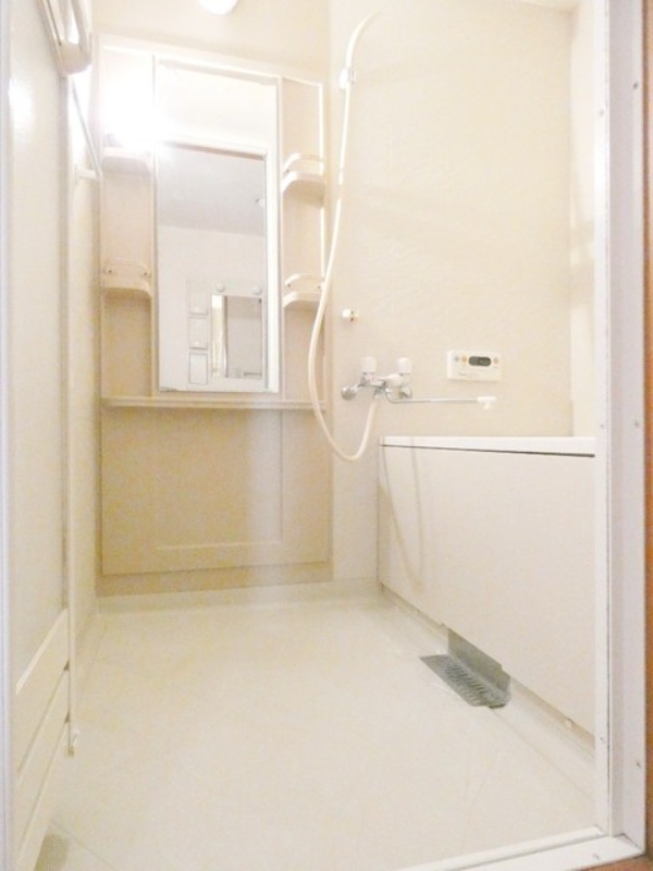 バス・シャワールーム　図面と現状に相違がある場合には現状を優先