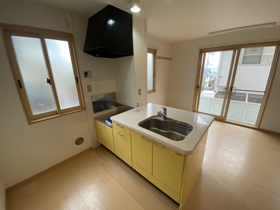 キッチン　※別部屋の写真です