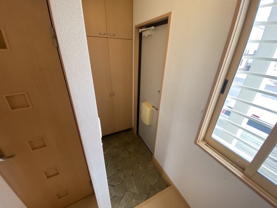 玄関　※別部屋の写真です