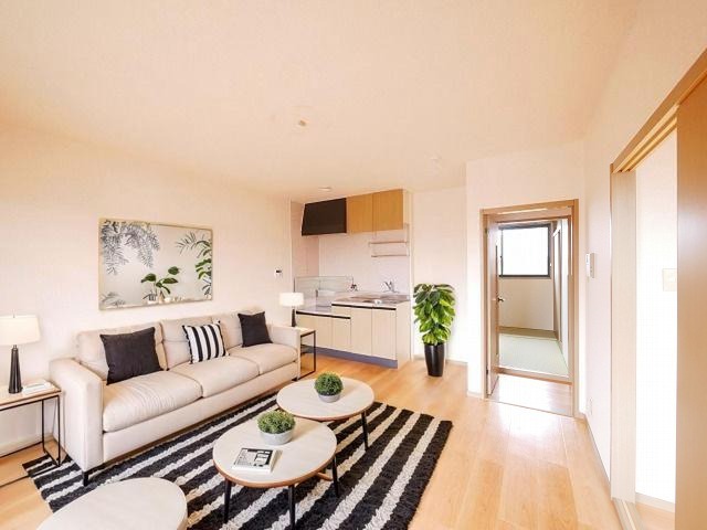 居室・リビング　CGで家具等を配置したもので家具等は含まれません