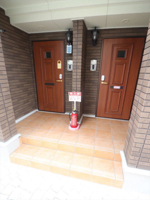 エントランス　綺麗な玄関です