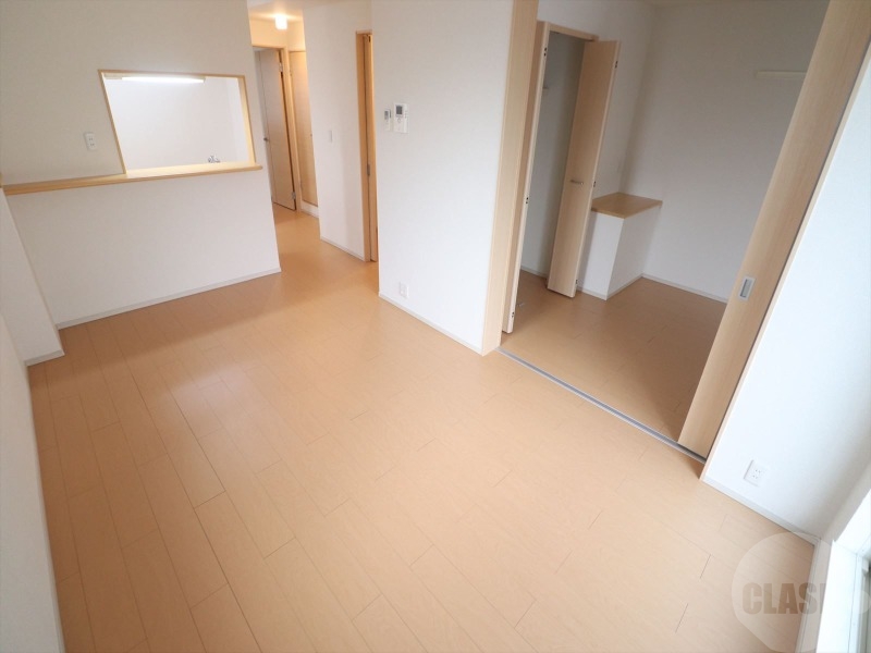 居室・リビング　１２．６帖のリビングルーム