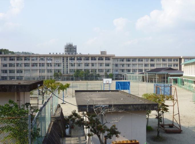 中学校　鹿児島市立和田中学校（中学校）まで686m