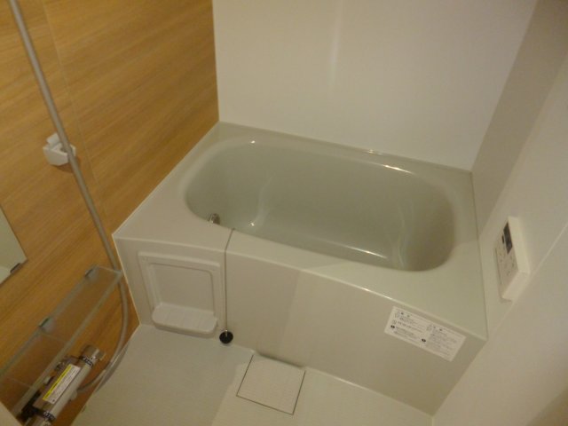 バス・シャワールーム　追い焚きバス