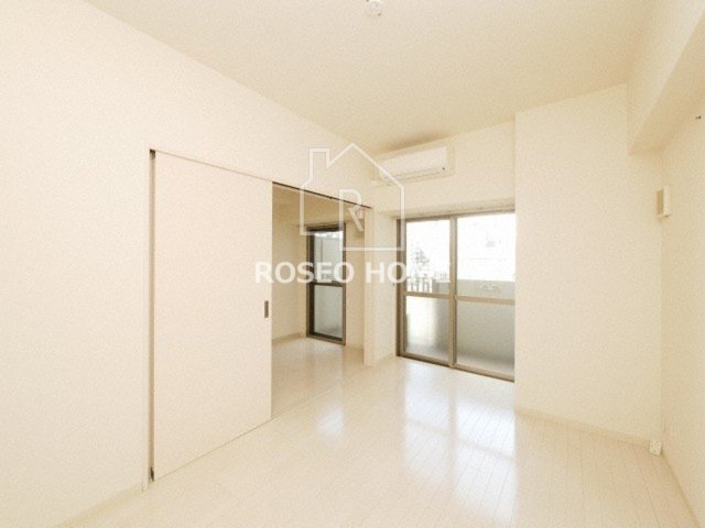 居室・リビング　同マンション別部屋：参考写真