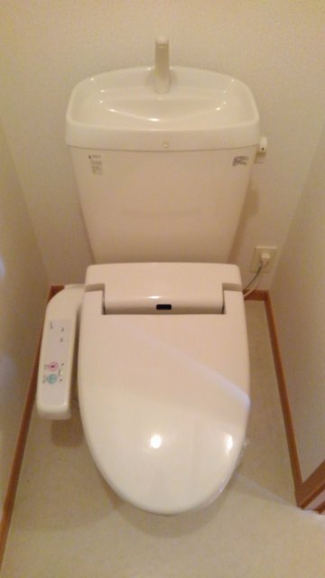 トイレ　落ち着いたトイレです