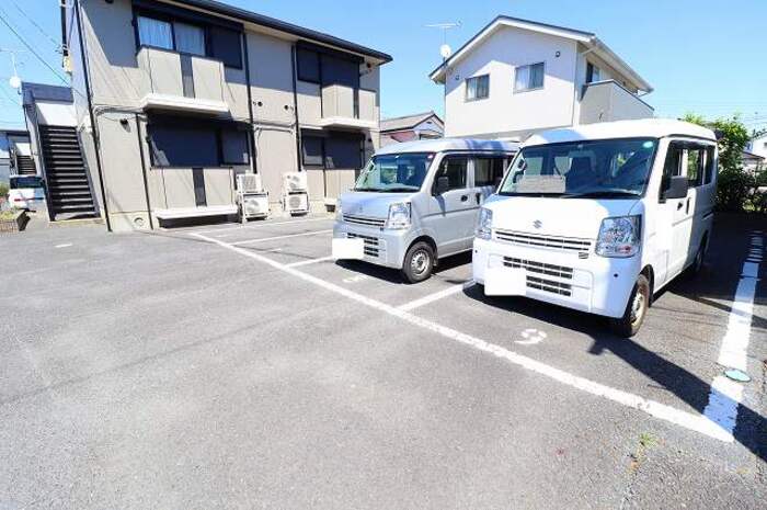 駐車場　駐車場