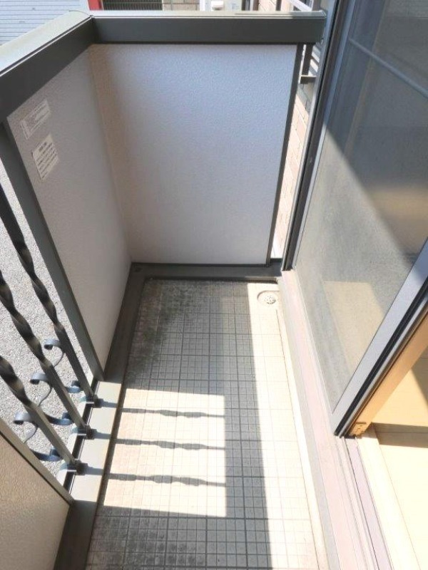 バルコニー　図面と現状に相違がある場合には現状を優先