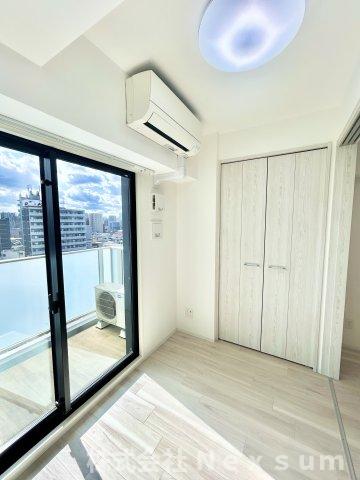 居室・リビング　こちらのリビングで趣味の時間をお楽しみください