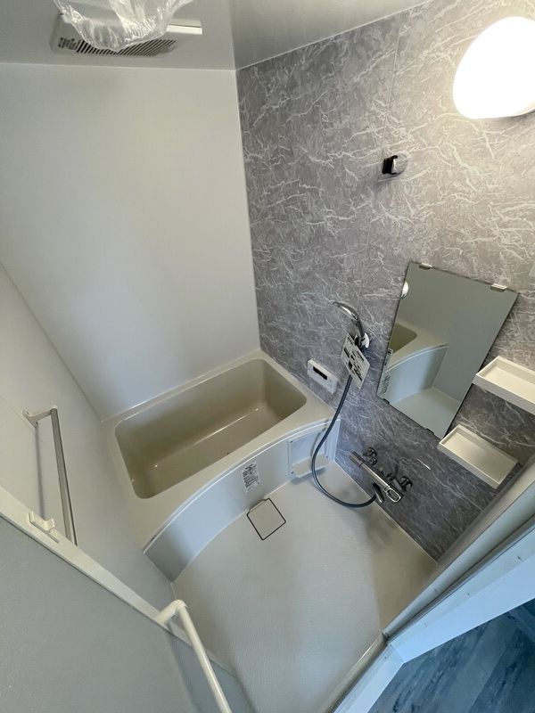 バス・シャワールーム　バス