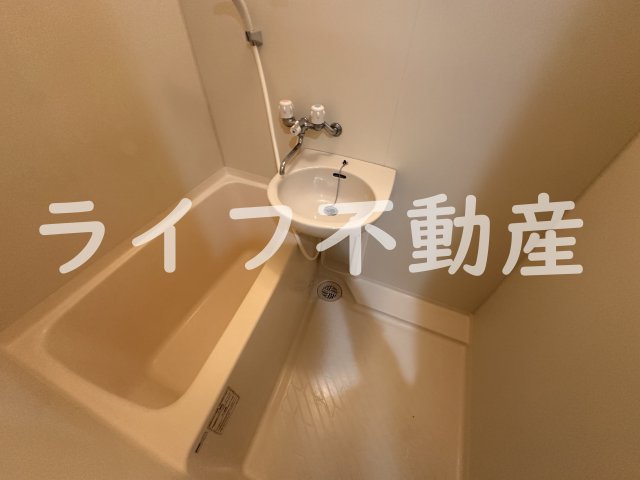 バス・シャワールーム　日々の疲れを癒すお風呂付です