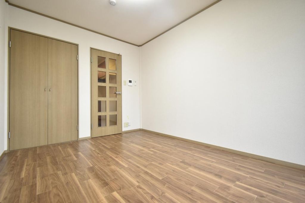 居室・リビング　★　ゆったりとしたフローリングのお部屋　★