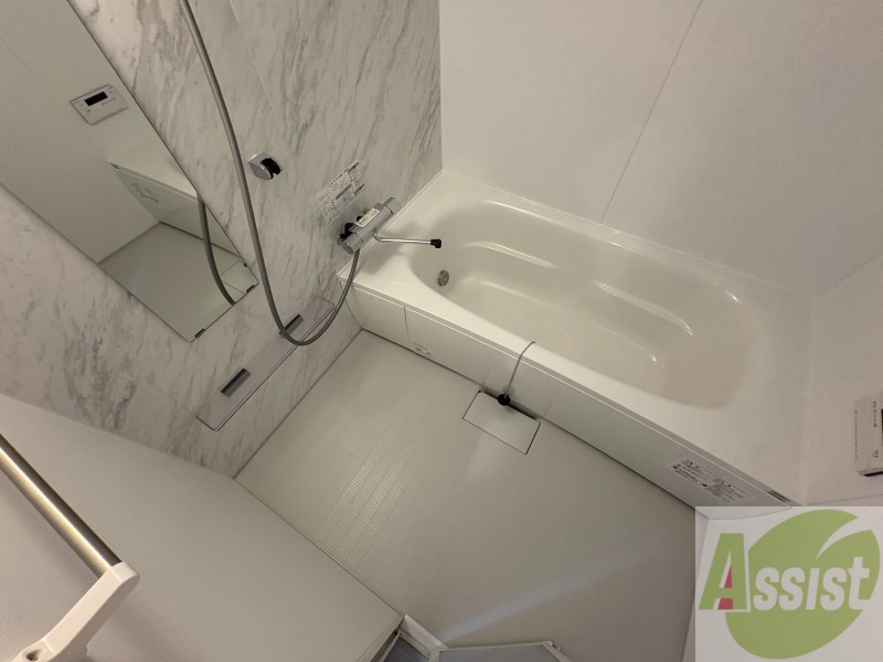 バス・シャワールーム　お風呂になります。一日の疲れを癒してくださいね。