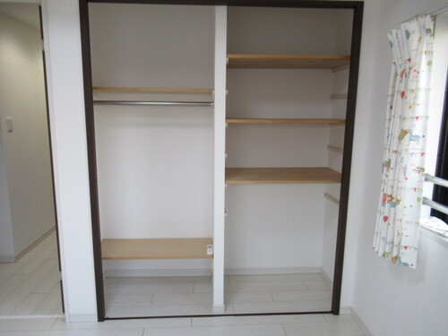 収納　洋室収納