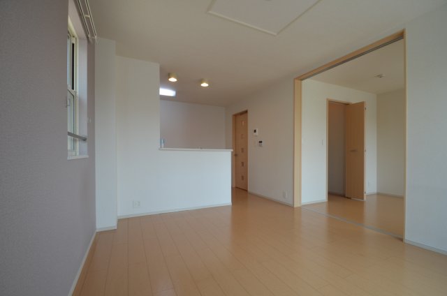 居室・リビング　１１．２帖のリビング