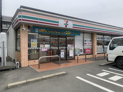 コンビニ　セブンイレブン菊池中央店（コンビニ）まで515m