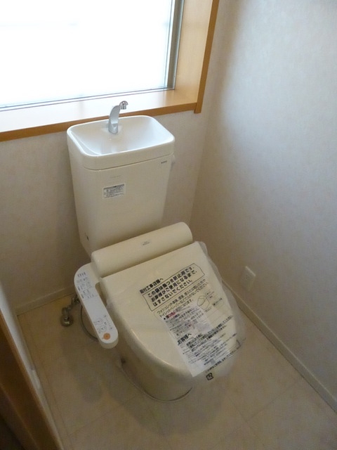 トイレ　★温水洗浄便座付きトイレ★