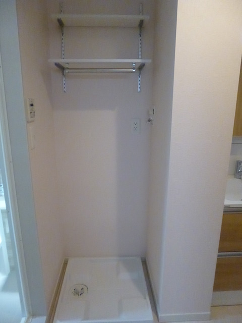 その他設備　★洗濯機上部の嬉しい収納★