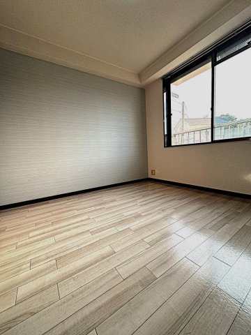 居室・リビング　フローリング仕上の洋室です