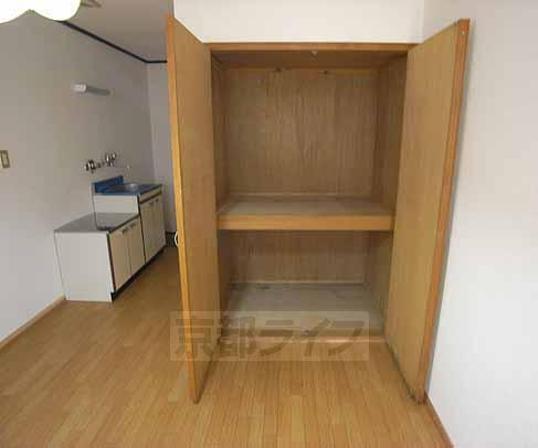 収納　奥行きたっぷりで荷物の多い方も安心