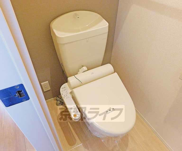 トイレ　ウォシュレット付・