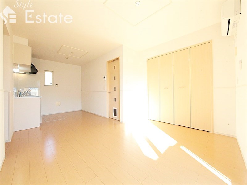 居室・リビング　内装