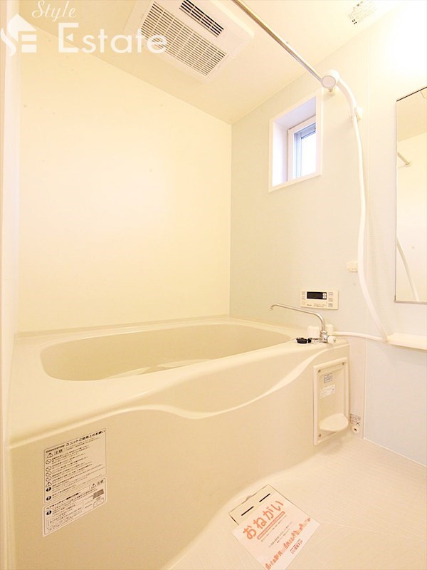 バス・シャワールーム　バスルーム