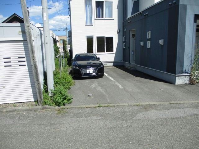 駐車場　駐車場