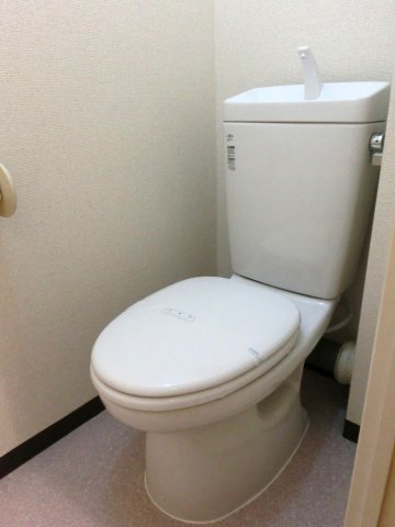 トイレ　※別号室の参考写真です(現況優先・仕様違いの場合あり)