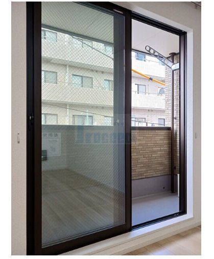 バルコニー　うれしいバルコニー付き！