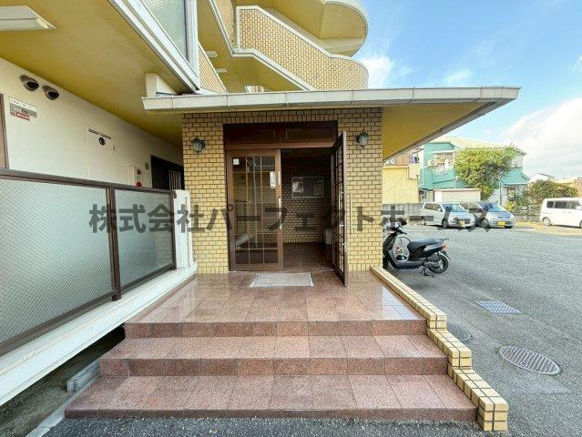 エントランス　建物の内部です