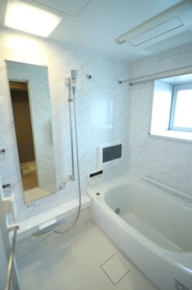 バス・シャワールーム　お風呂で日々の疲れを落としましょう