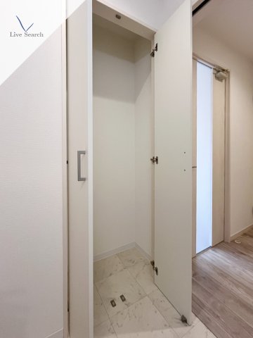 玄関　落ち着いた玄関です