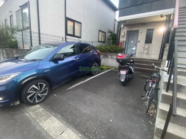 駐車場　駐車場