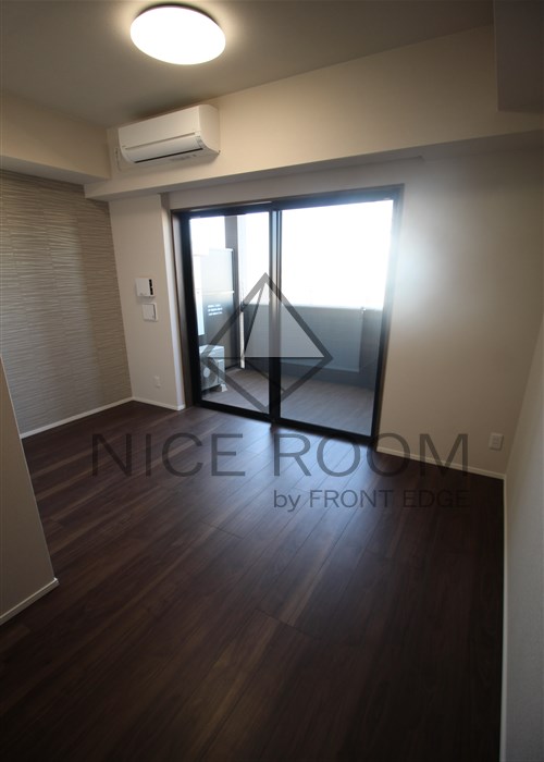 居室・リビング　PHOERME TENNOJI East　リビング