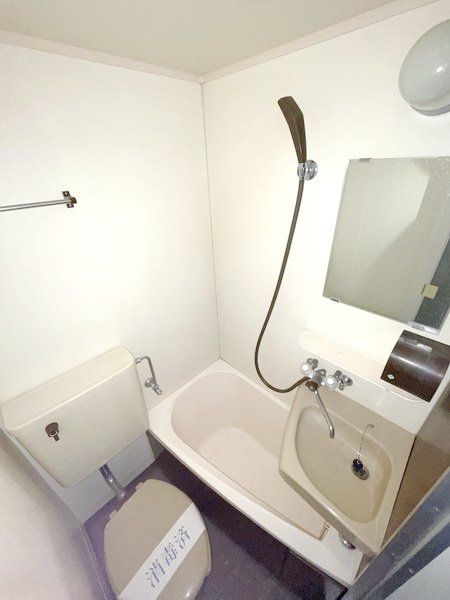 バス・シャワールーム　バス