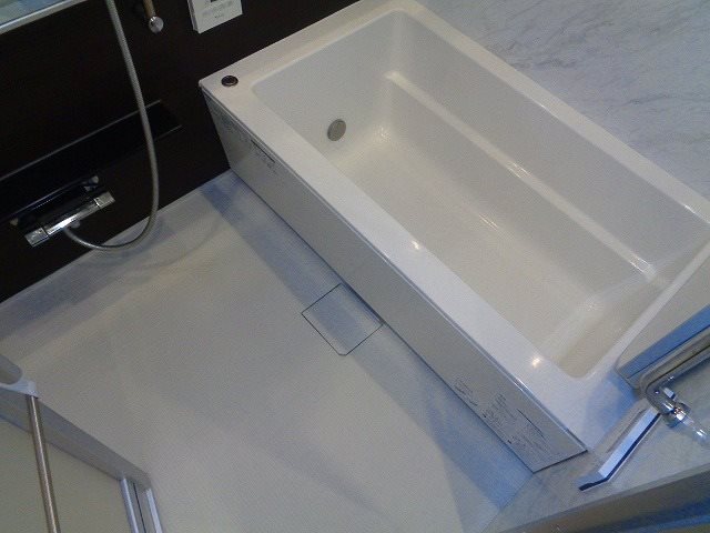 バス・シャワールーム　同物件別部屋参考写真です