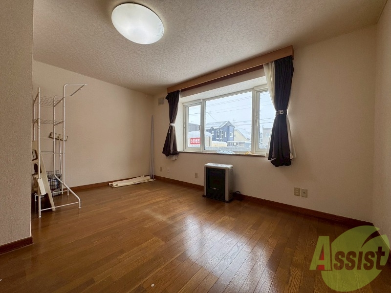 居室・リビング　広くてキレイなお部屋が広がっていて、充実した生活が送れそう。